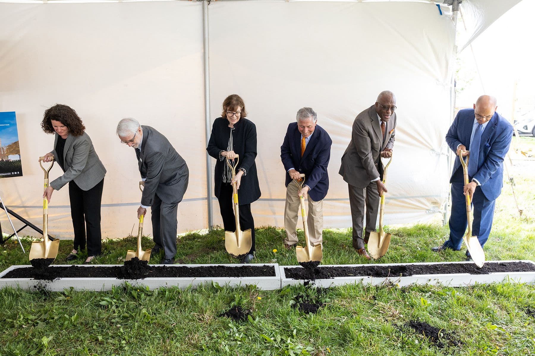 Leadership of UIF breaking ground on the new UIF Philanthropy Center